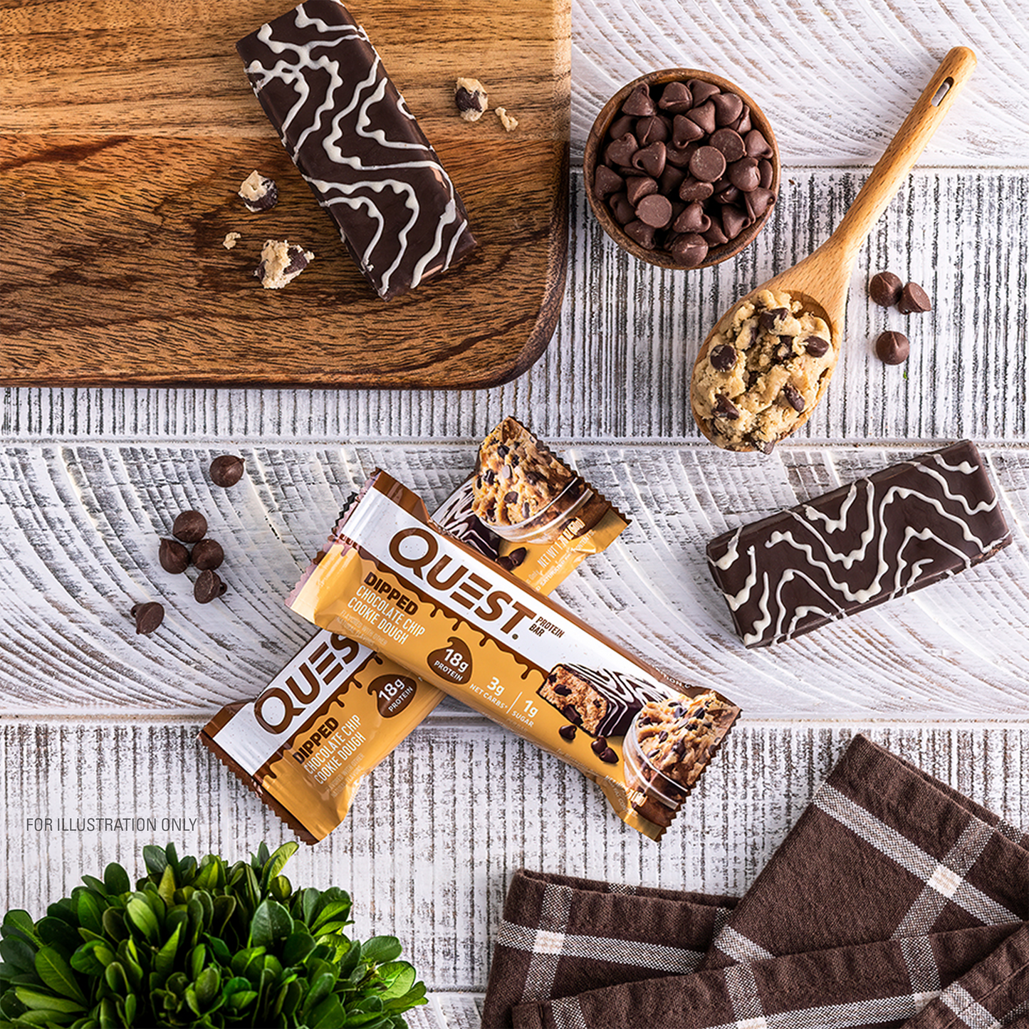 dipped-chocolate-chip-cookie-dough-protein-bar-j5 qst-012268_dipped-chocolate-chip-cookie-dough-protein-bar_7.png